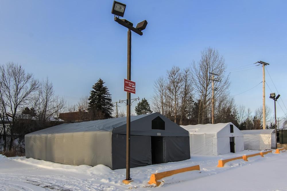 La Sagueneenne - Hotel Et Centre De Congres Chicoutimi 외부 사진