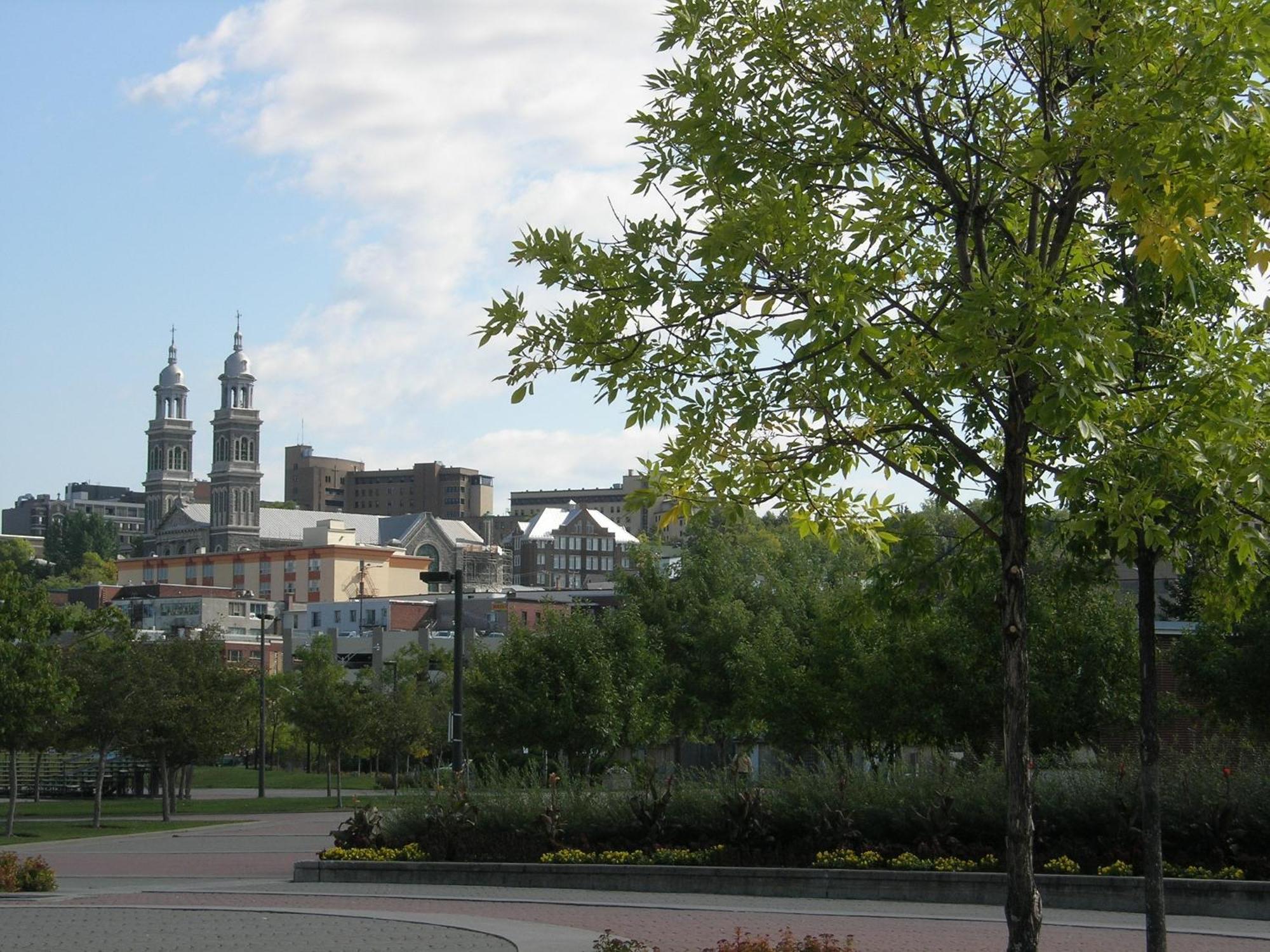 La Sagueneenne - Hotel Et Centre De Congres Chicoutimi 외부 사진