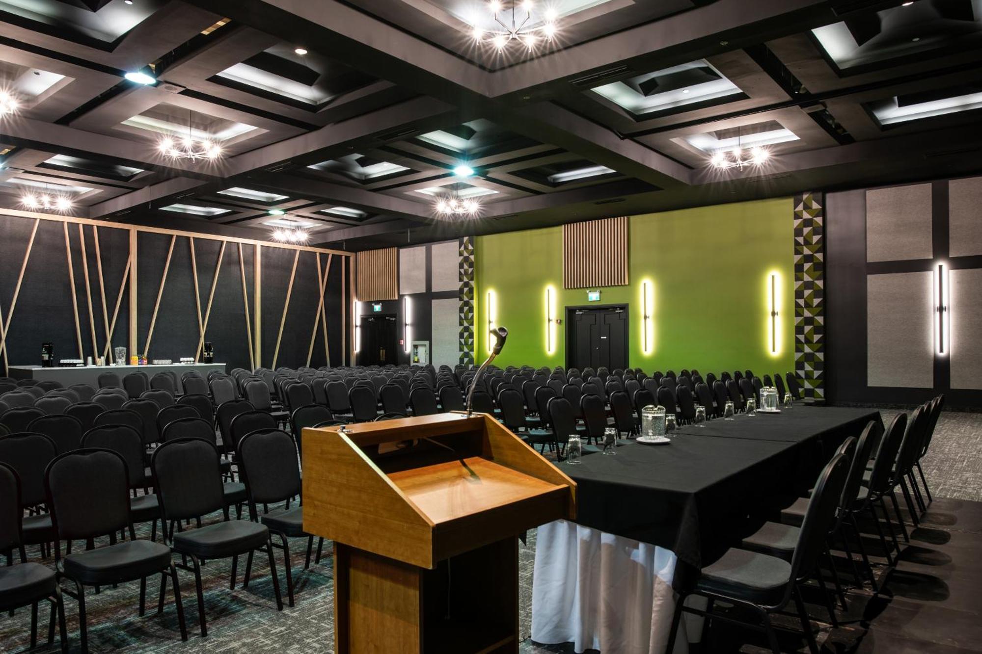 La Sagueneenne - Hotel Et Centre De Congres Chicoutimi 외부 사진