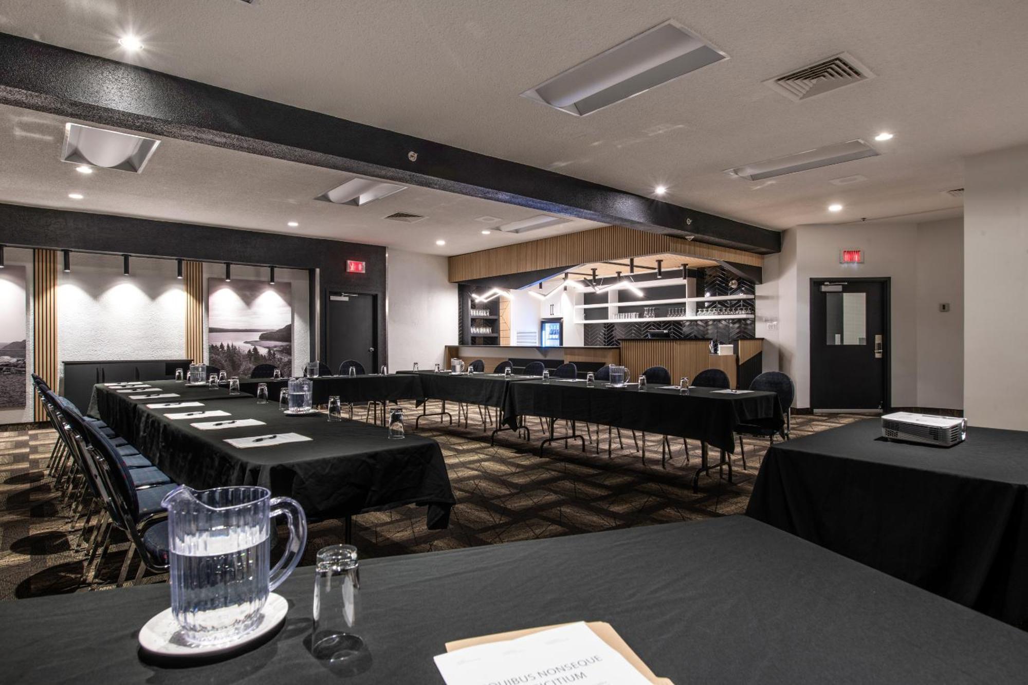 La Sagueneenne - Hotel Et Centre De Congres Chicoutimi 외부 사진