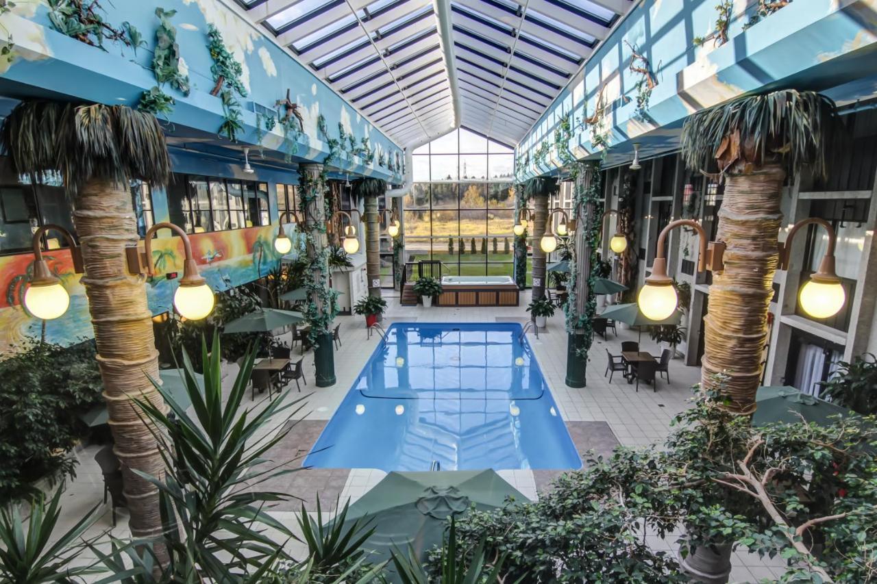 La Sagueneenne - Hotel Et Centre De Congres Chicoutimi 외부 사진