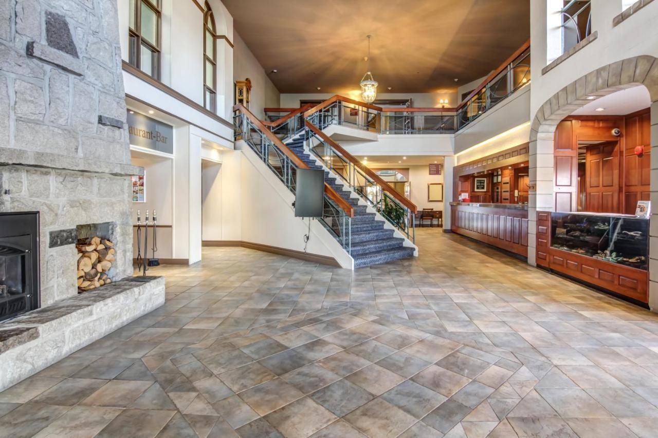 La Sagueneenne - Hotel Et Centre De Congres Chicoutimi 외부 사진